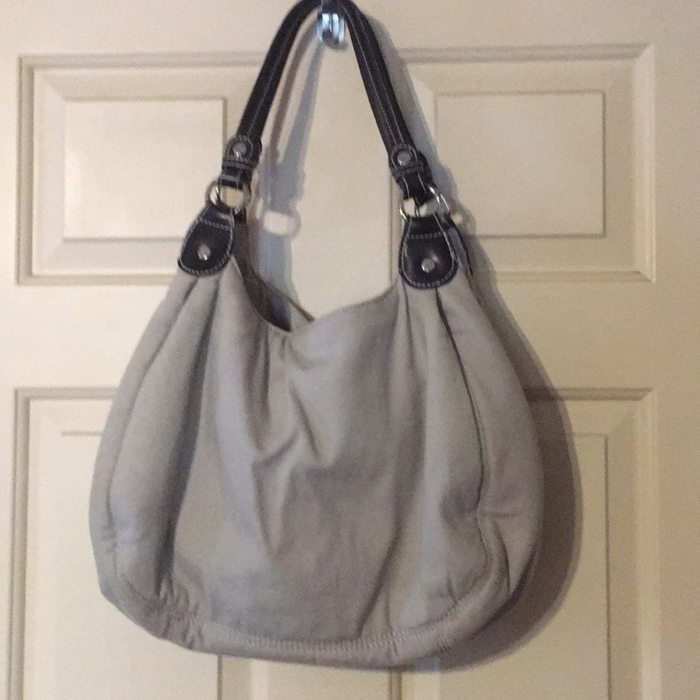Womens thirty one pocket book.